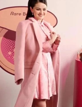 selena-gomez-coat.jpg