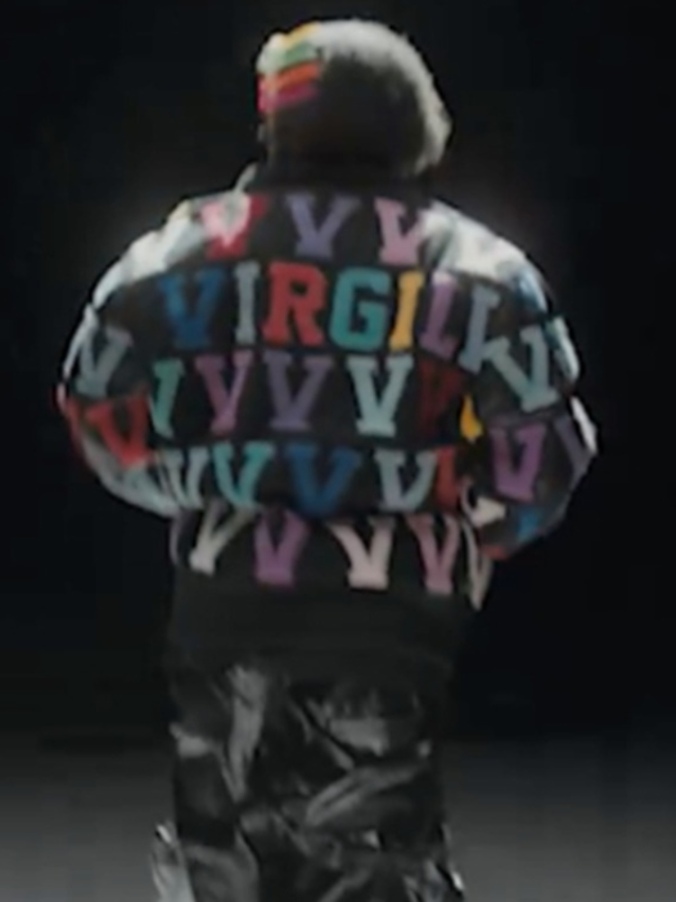 8-am-in-charlotte-drake-jacket.webp