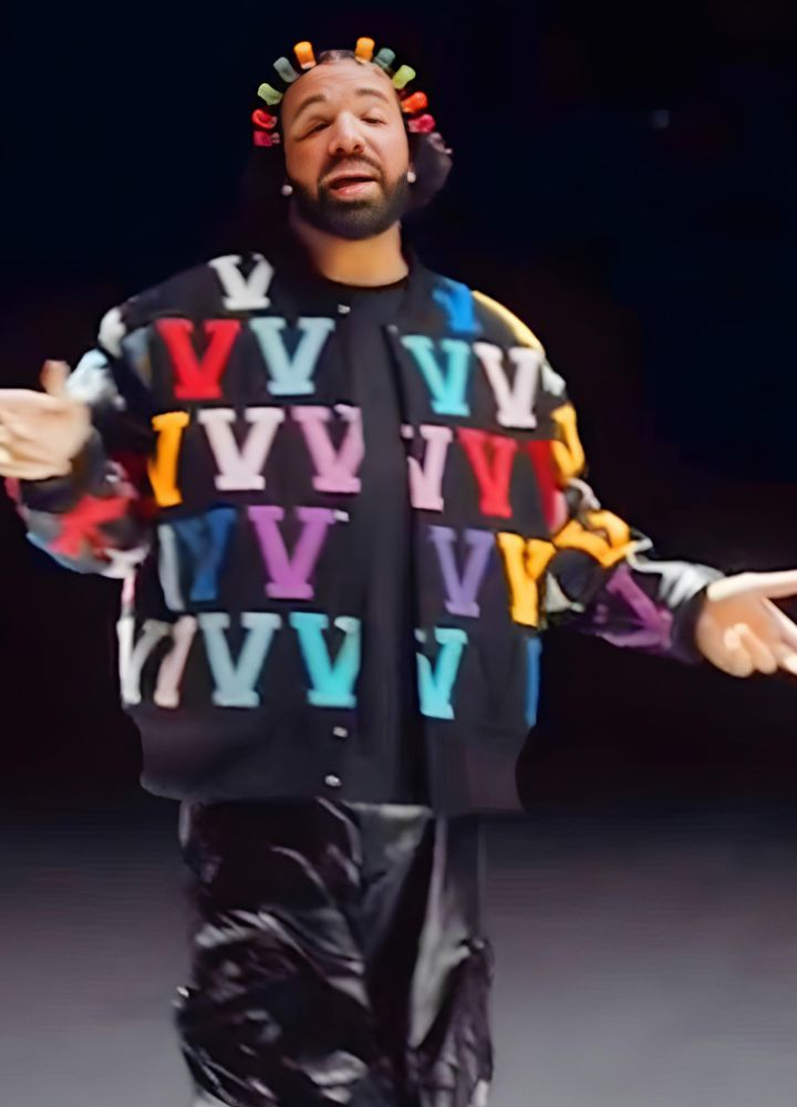 drake-8-am-in-charlotte-black-jacket.webp