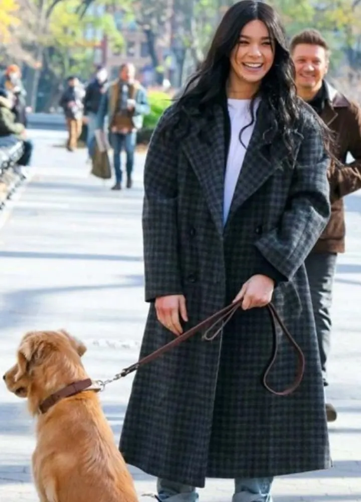 hawkeye-hailee-steinfeld-trench-coat.webp