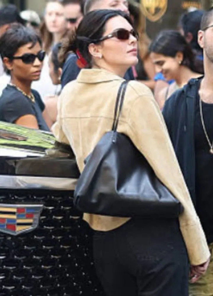 kendall-jenner-beige-jacket.webp