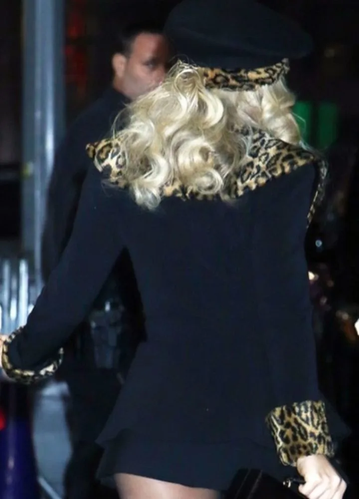 nyc-sabrina-carpenter-blazer.webp