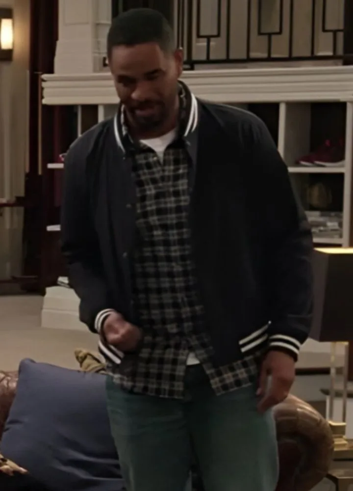 poppas-house-damon-wayans-blue-jacket.webp
