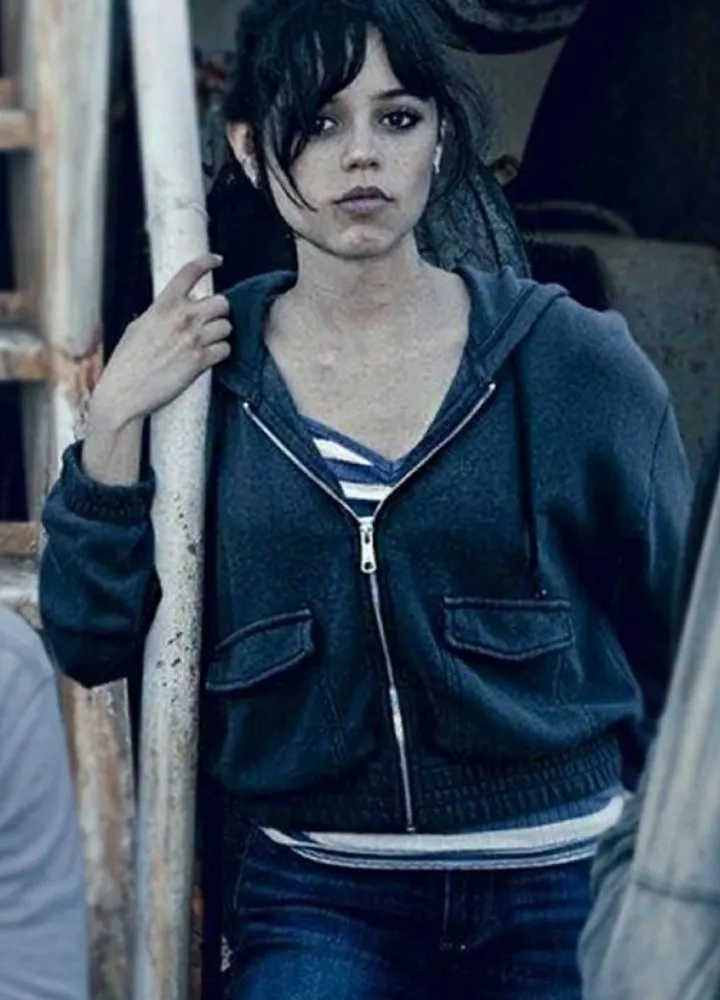 finestkind-2023-jenna-ortega-gray-hoodie.webp
