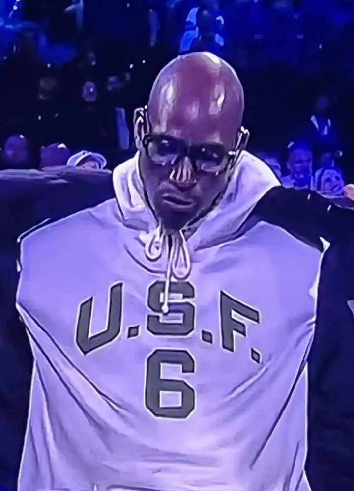 kevin-garnett-usf-bill-russell-hoodie.webp