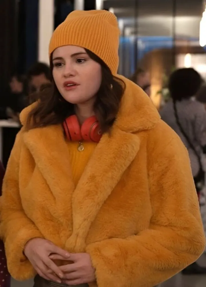 selena-gomez-fur-coat.webp