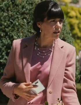 succession-season-3-zoe-pink-blazer.webp