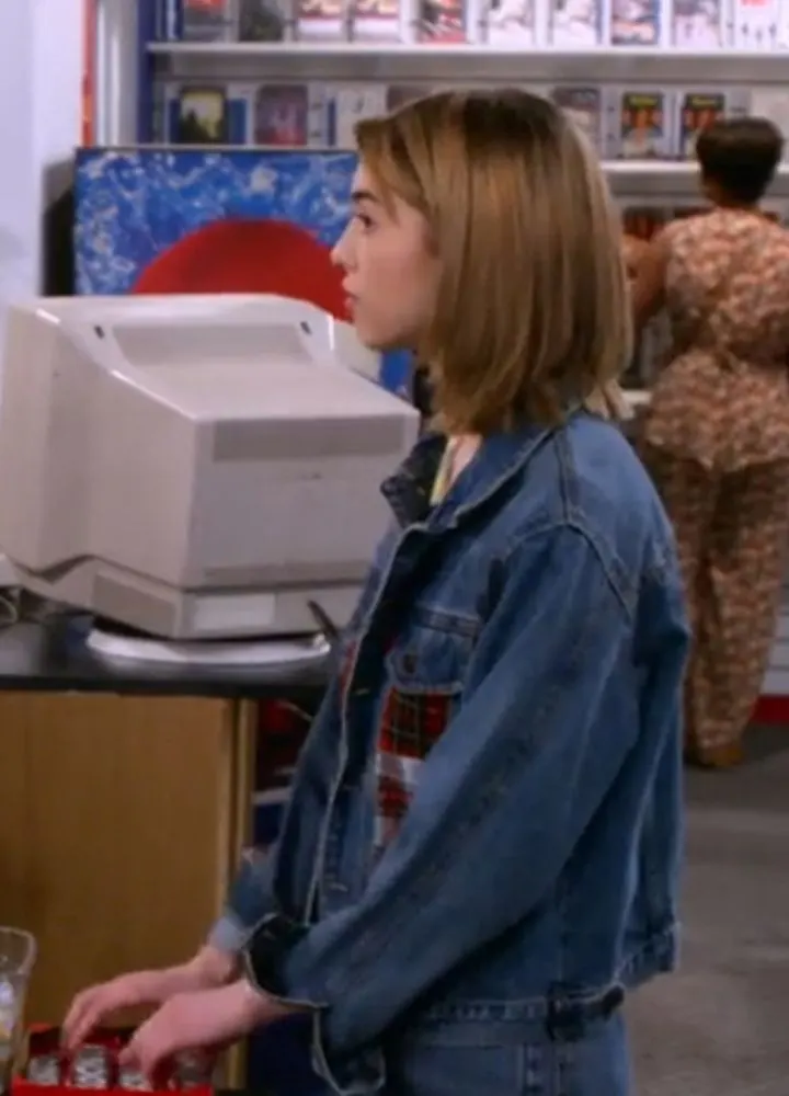 that-90s-show-s01-leia-forman-denim-jacket.webp