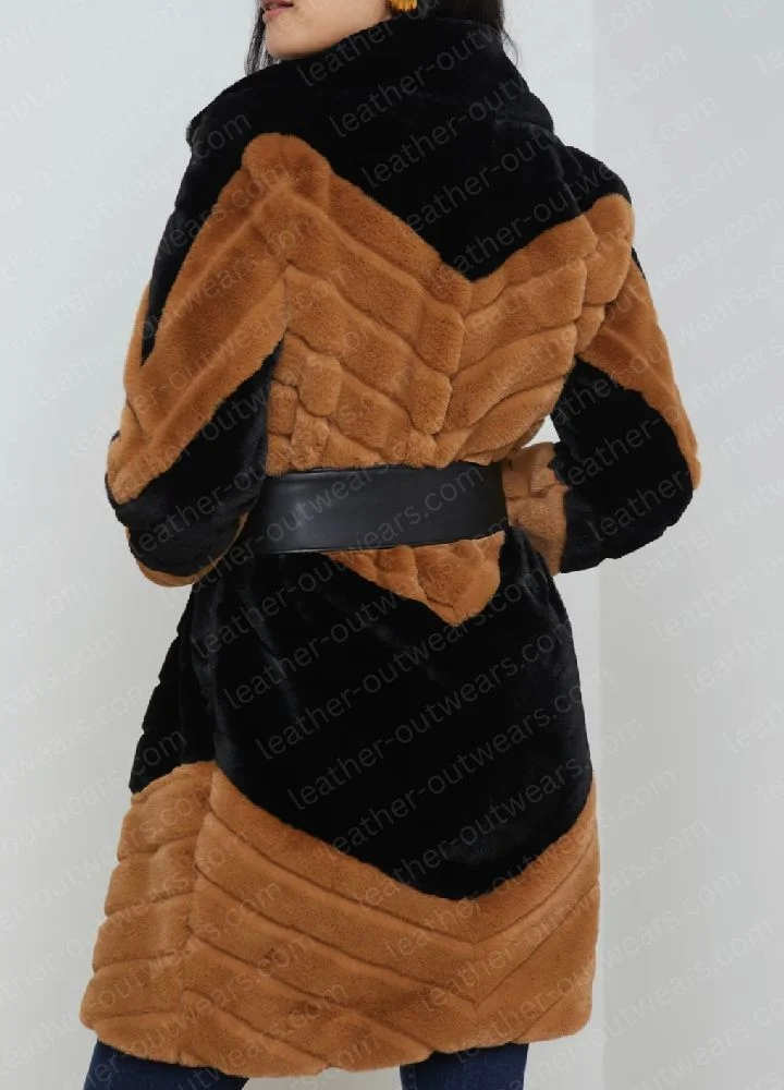 ariana-madix-thanksgiving-day-coat.webp