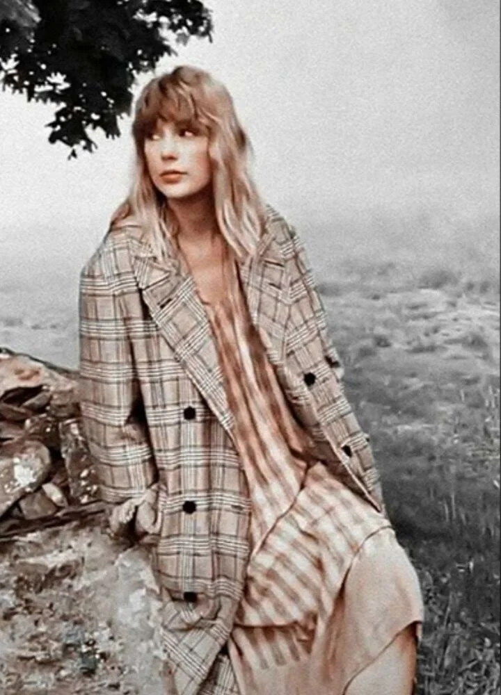 folklore-taylor-swift-wool-coat.webp