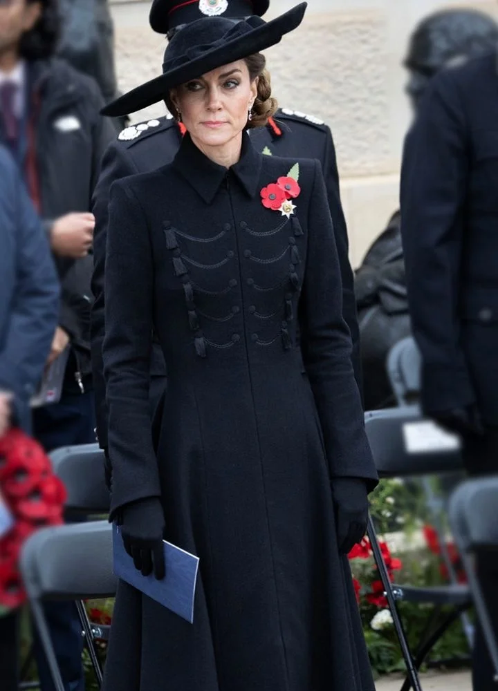 kate-middleton-remembrance-day-coat.webp