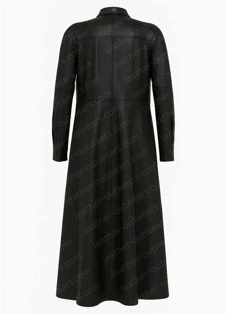 liv-tyler-black-leather-coat.webp
